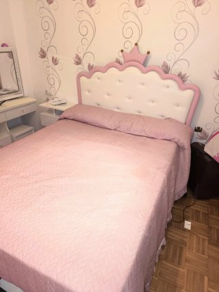 Cama con somier abatible rosa