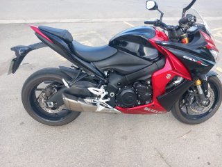 Suzuki GSX-S 1000F Negra y Roja