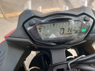 Suzuki GSX-S 1000F Negra y Roja