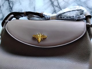 BOLSO CON ETIQUETA