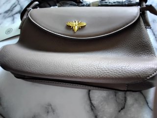 BOLSO CON ETIQUETA