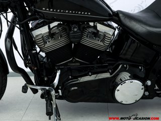 HARLEY-DAVIDSON SOFTAIL BLACKLINE