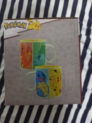 Taza Pokémon en su caja 480ml
