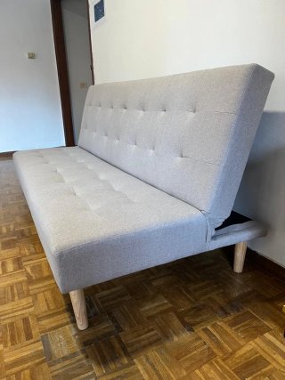 Sofá Cama Beige 186x112cm sin uso con su caja.