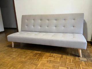 Sofá Cama Beige 186x112cm sin uso con su caja.