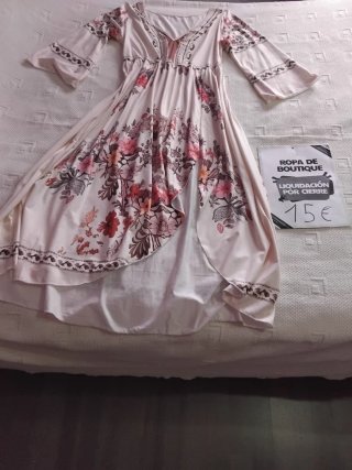 Ropa variada para mujer