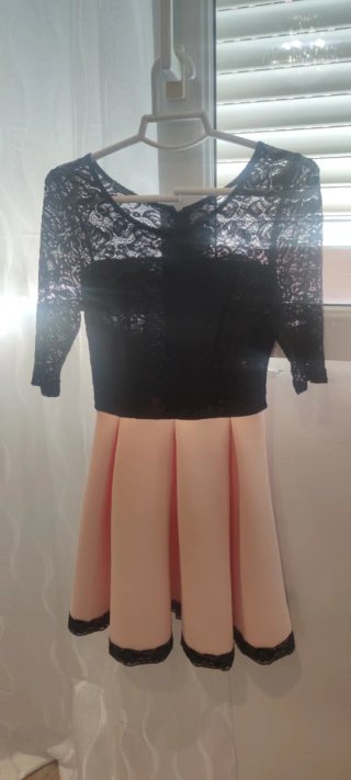 Vestido negro y rosa encaje