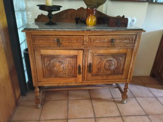 Mueble antiguo madera