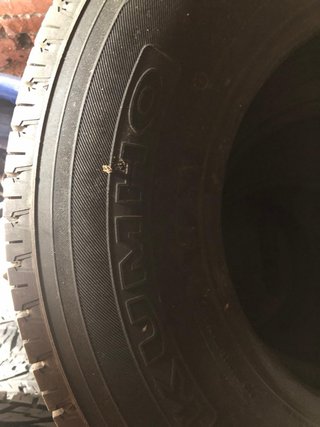 Neumático LT 235/85 R16