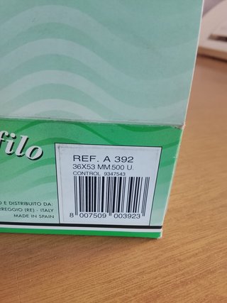 Etichette con filo