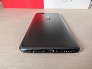 OnePlus 5T en estado excepcional.