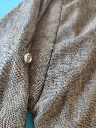 Camiseta dorada manga larga talla M