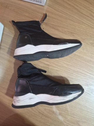Botas XTi Talla 40 Negras con Cremallera