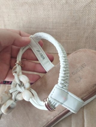 Conjunto de sandalias y cartera esparto