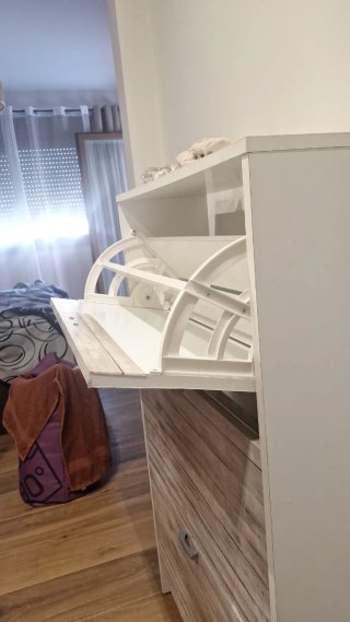 Zapatero de madera