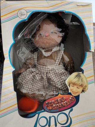 Muñeca Famosa Tonos Helado Chocolate