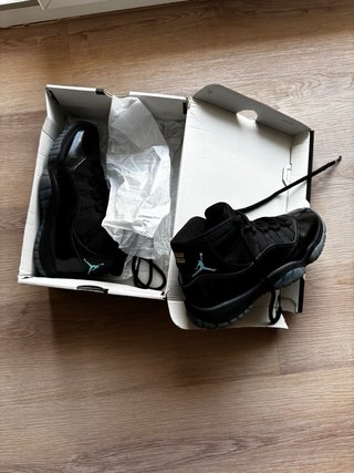 Jordan nere lucide sneakers buone condizioni