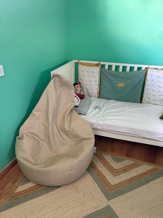 Cama infantil con todos los téxtiles y accesorios