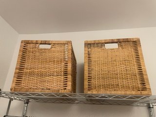 Cestas de mimbre Ikea y cesto de lavandería
