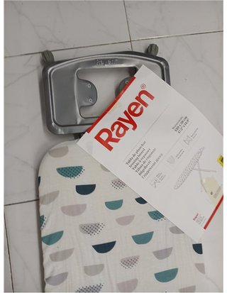 Rayen | Tabla de Planchar - Gama Basic | Altura Regulable | Malla Metálica | Reposa-Planchas | Estructura Gris y Funda Estampado