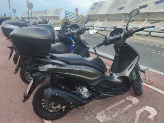 Piaggio Beverly 300s Maxi Scooter 2020