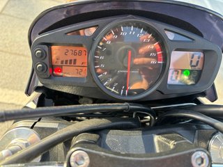 Suzuki GSR600 Negra
