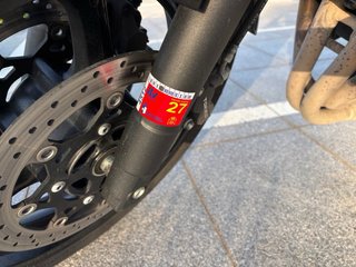 Suzuki GSR600 Negra