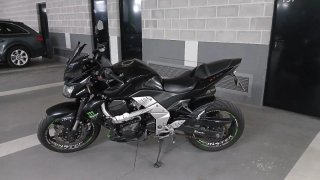 Kawasaki Z750 Negra y Verde
