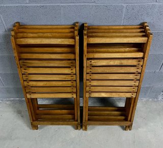 Sillas plegables de madera antiguas
