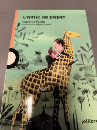 L'amic de paper catal