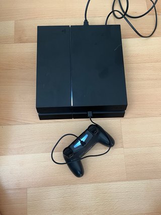 PS4 (PlayStation 4) Negra + 2 Mandos