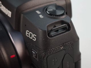 Canon EOS RP Cámara Mirrorless con adaptador