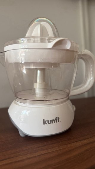 Exprimidor Eléctrico Kunft