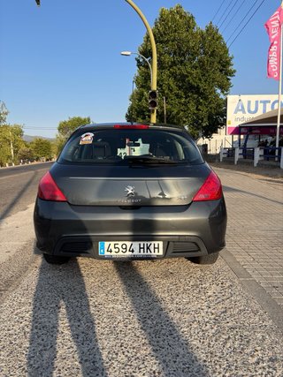Peugeot 308 2012