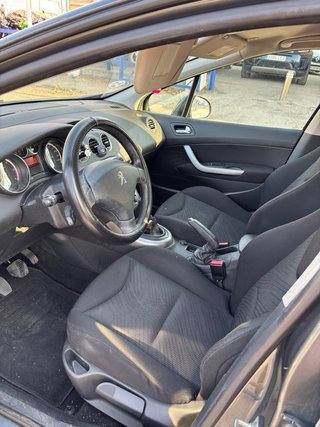 Peugeot 308 2012