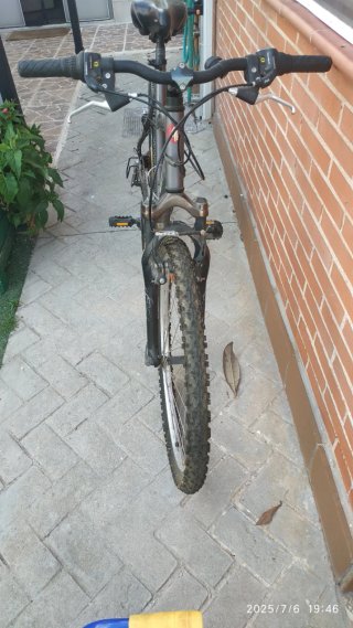 Bicicleta Btwin ruedas 26 pulgadas Gris