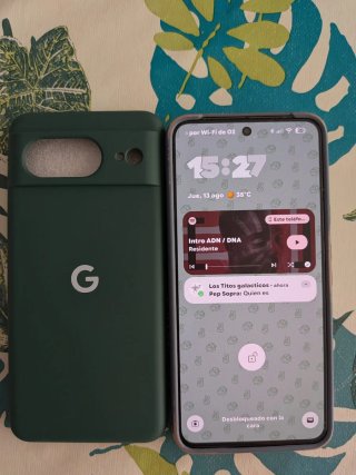 Google Pixel 8 256GB Negro + Accesorios