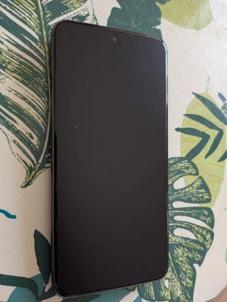 Google Pixel 8 256GB Negro + Accesorios
