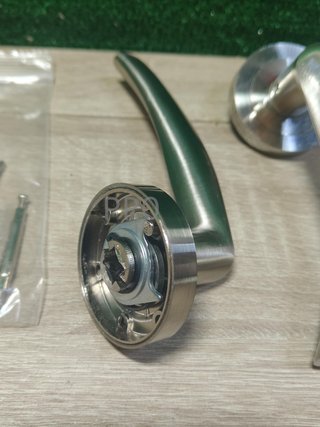 Manetas para puertas de interior Emuca