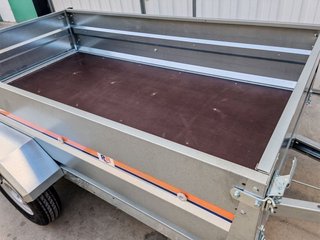 NUEVO: Remolque industrial 250x140 cm con freno