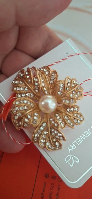 Spilla elegante fiore perline e strass