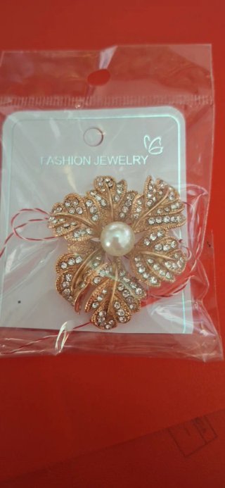 Spilla elegante fiore perline e strass