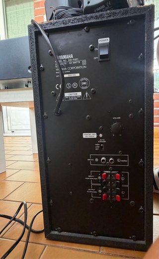 Subwoofer Activo Yamaha Negro