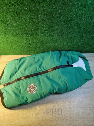 Abrigo impermeable para perros con arnés