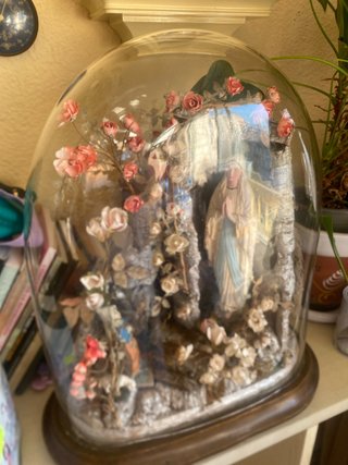 Imagen religiosa cúpula flores