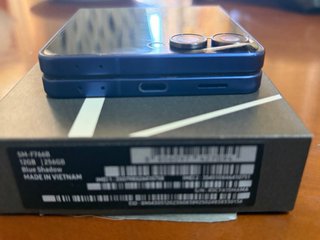 Samsung Galaxy Z Flip 7