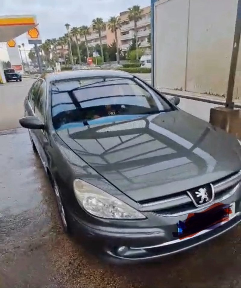 Peugeot 607 2010 - foto 1