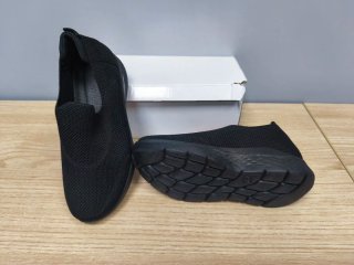 Zapatillas cómodas negras mujer sin estrenar