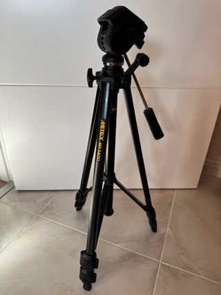 Trípode negro