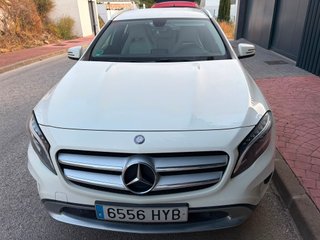 Mercedes-Benz GLA 200 CDI STYLE 7G-DCT 2014
